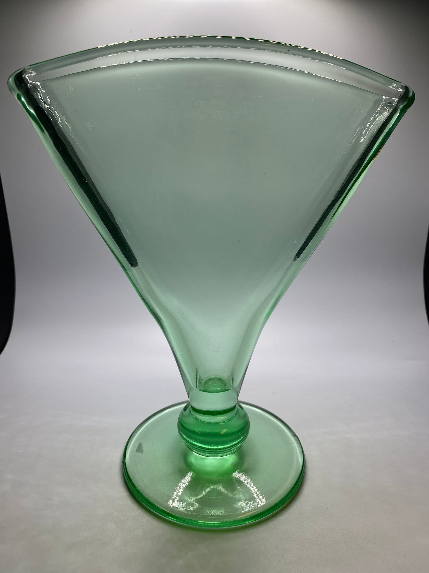 Vtg. Fenton Fan Vase