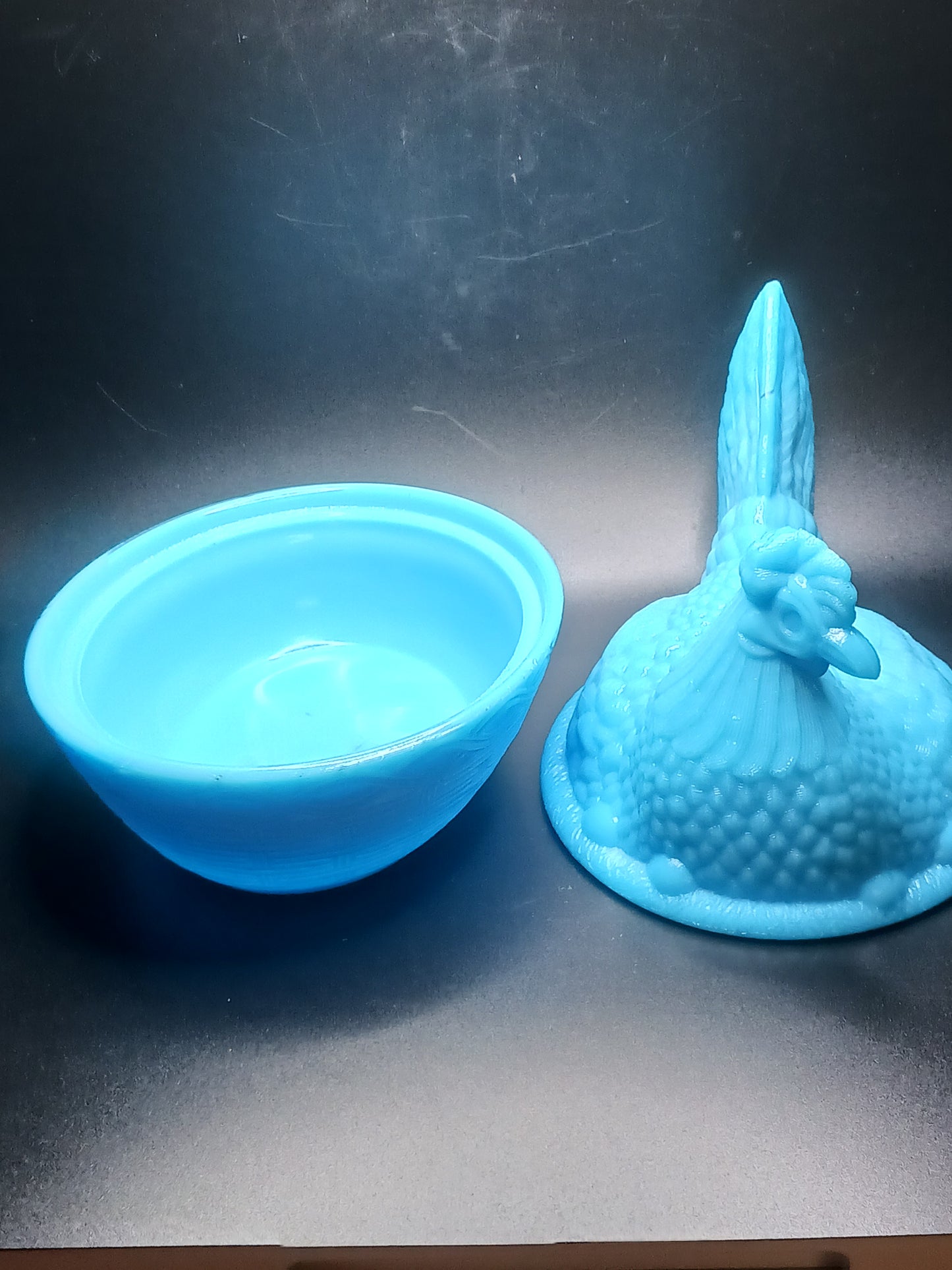 Glass, Lt. Blue Hen on Nest