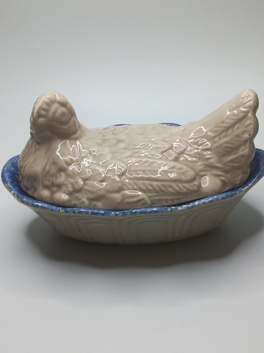 Hen on Nest, Vtg. Pottery