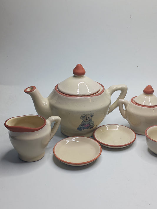 Bearware Pottery 7pc. Tea Set