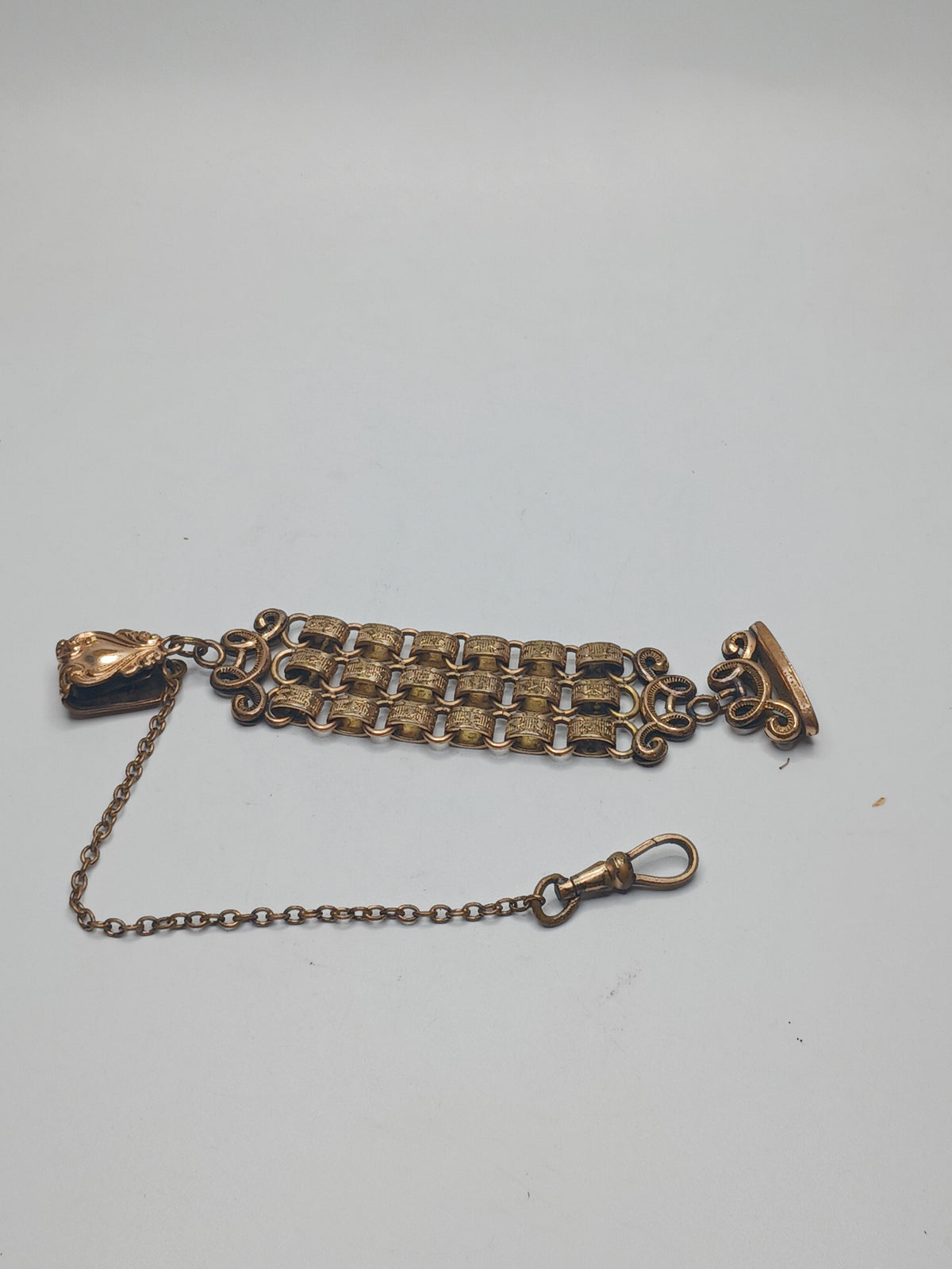 Antique,  Chain & Seal (GRB)
