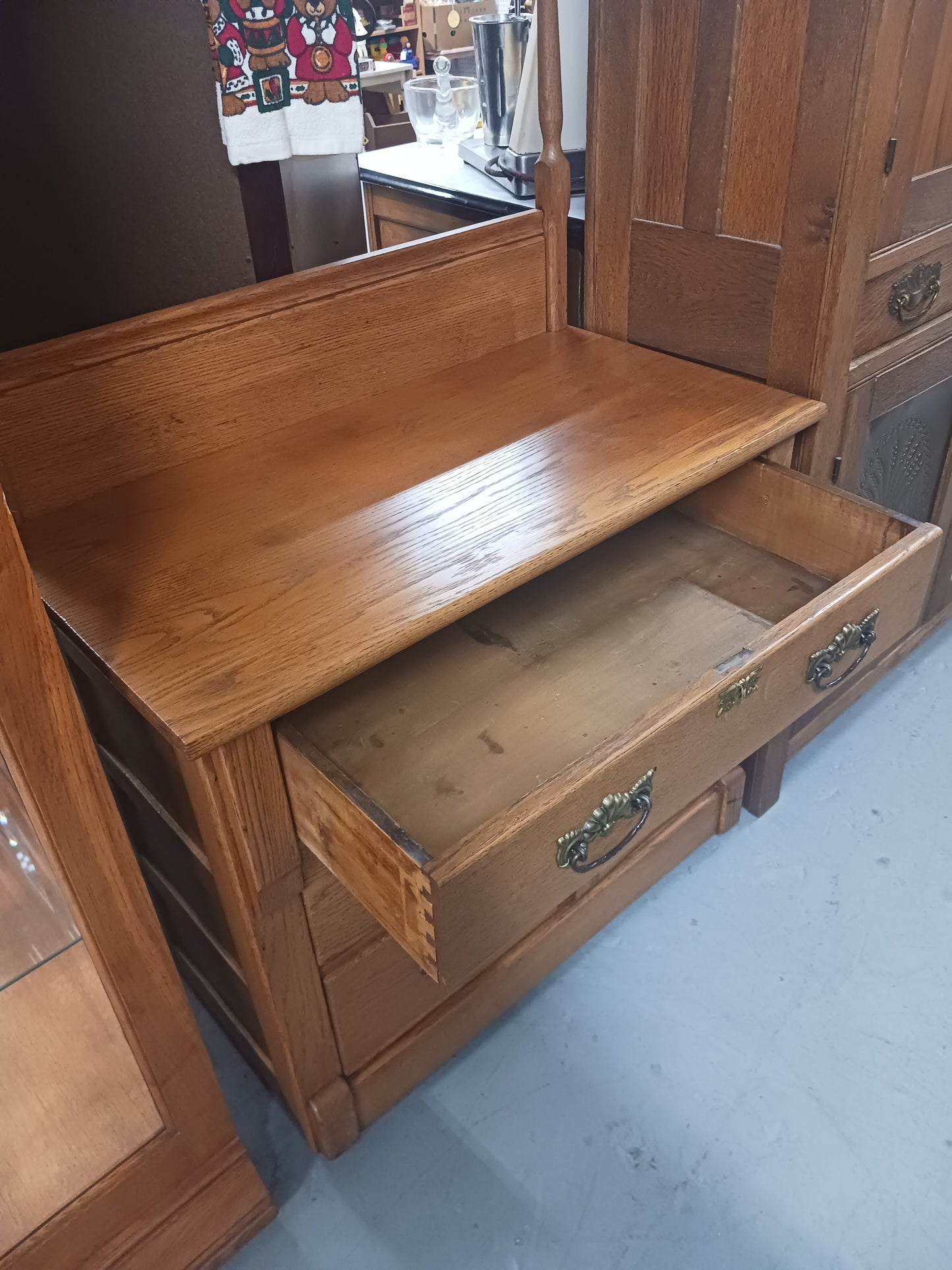 Oak Washstand W/Towel Bar